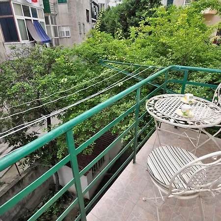 With Wifi - 13358 Apartment Split