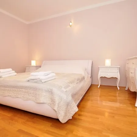 Apartment With Wifi - 13358 Split